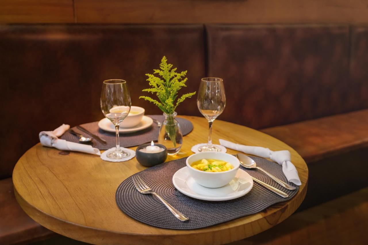 Bavaria Sport Hotel 그라마도 외부 사진 A place setting