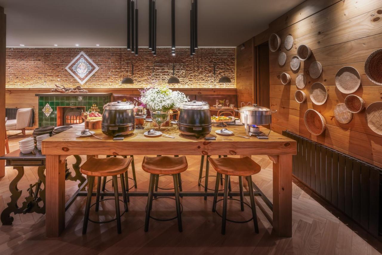 Bavaria Sport Hotel 그라마도 외부 사진 The kitchen at the restaurant