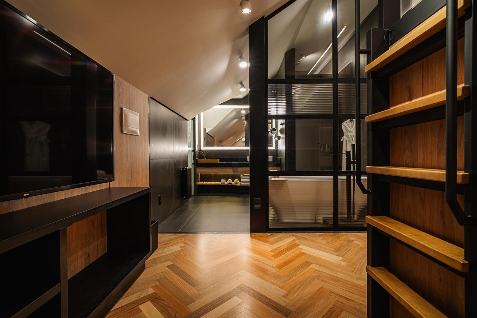 Bavaria Sport Hotel 그라마도 외부 사진 Interior of a suite at the hotel