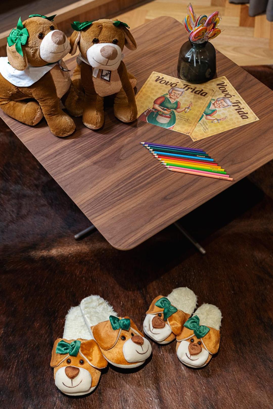 Bavaria Sport Hotel 그라마도 외부 사진 A table with a melamine laminate top