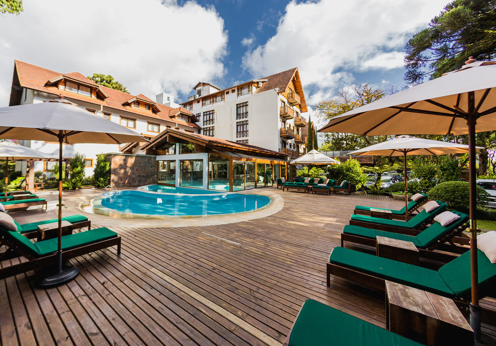 Bavaria Sport Hotel 그라마도 외부 사진 The pool at the hotel